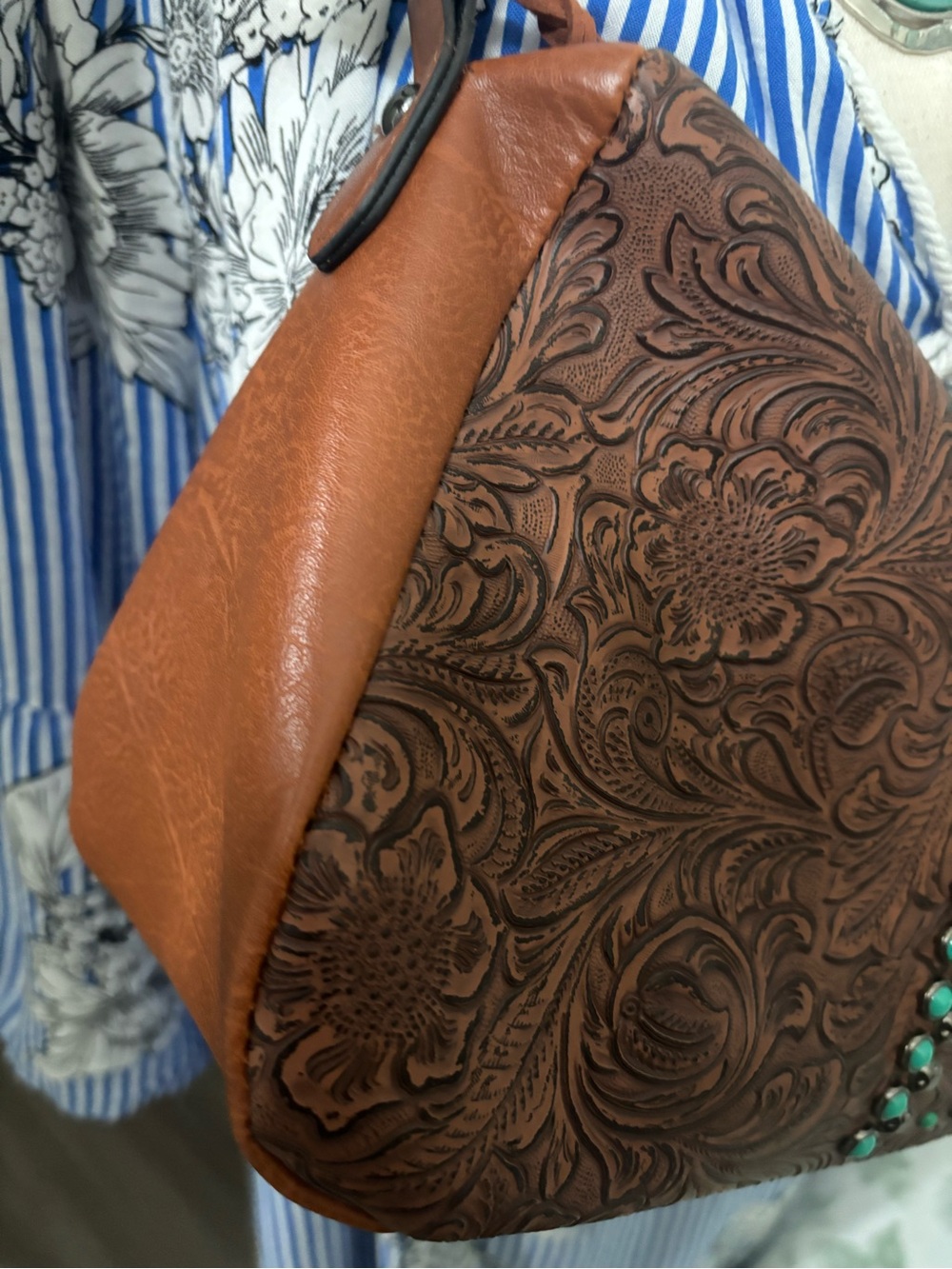 Embossed Faux Leather Look Purse wi/ Faux Turquoise Stud Accents Final Sale - Picture 7 of 10